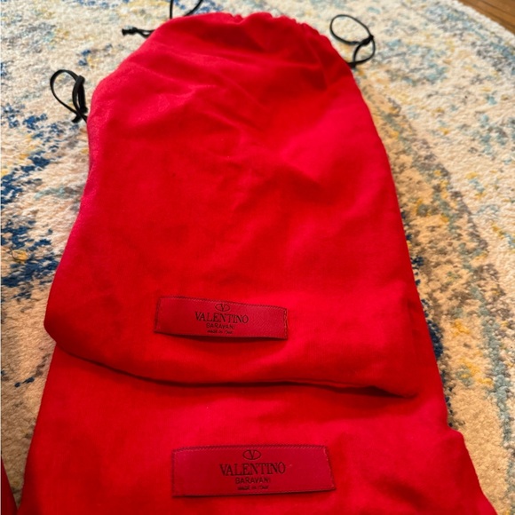 Beautiful Valentino D’Orsay patent leather bow heels in blue /green. Worn twice. - Picture 8 of 11